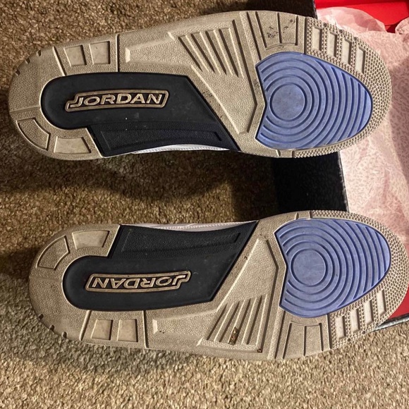 Jordan 3 UNC main image 4